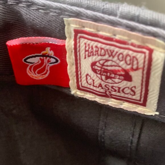 Miami Heat Snapback Hat - NWT - Picture 5 of 5